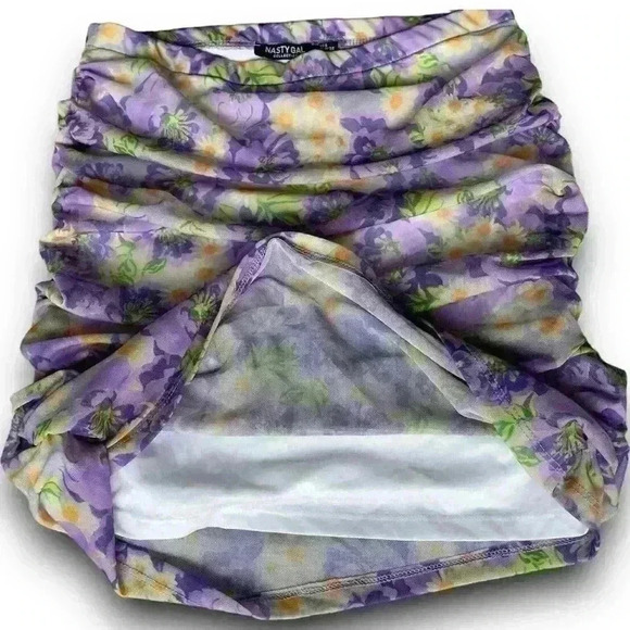 Lilac floral graphic print mini skirt Nasty Gal mesh ruched side high waisted - Picture 4 of 6